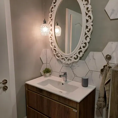 Tara Deluxe * Várna